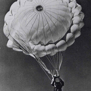 eagle_parachute_1944.jpg