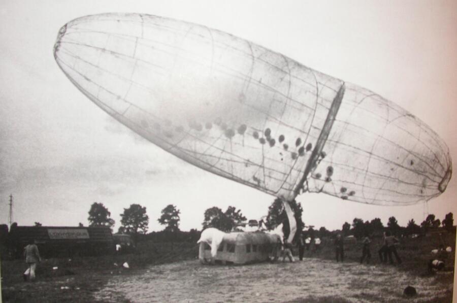 panamarenko_aermodeller.jpg